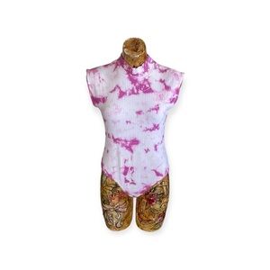 Nasty Gal Collection bodysuit white purple short sleeve Sz 10 medium